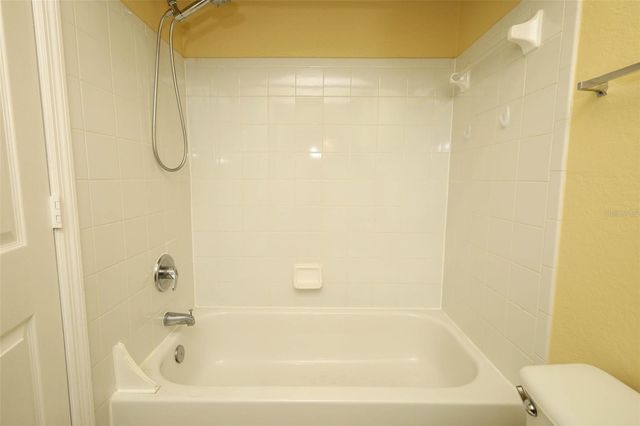 180 VILLA DI ESTE TERRACE 212, Lake Mary, FL 32746