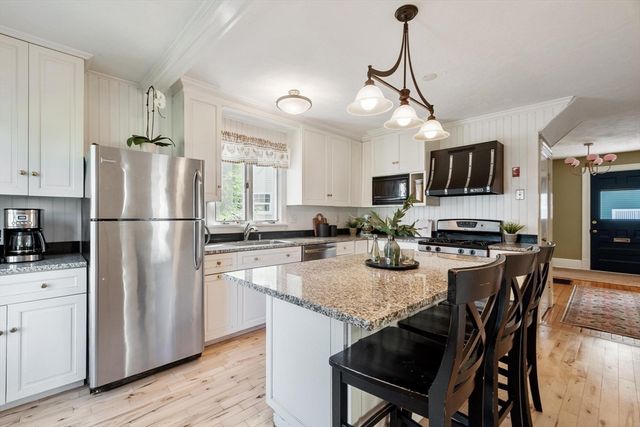 3 Franklin Terrace, Melrose, MA 02176