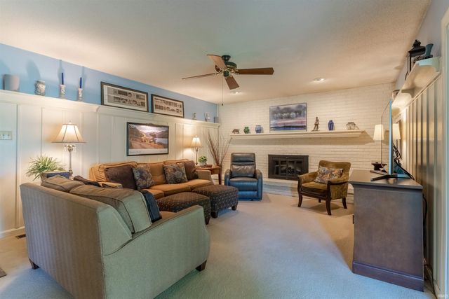 5497 E Sherwood Drive, Newburgh, IN 47630