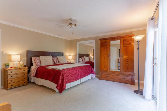 5497 E Sherwood Drive, Newburgh, IN 47630