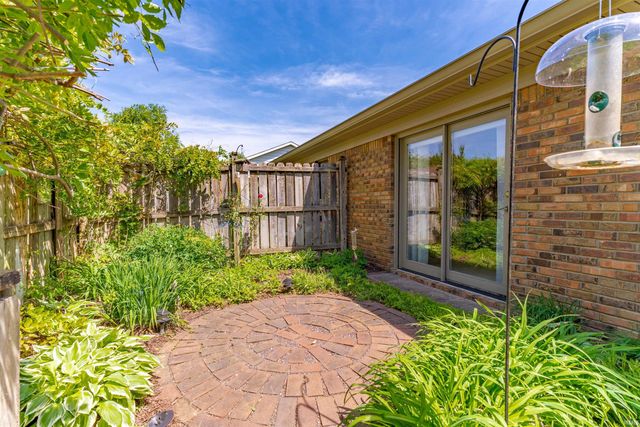5497 E Sherwood Drive, Newburgh, IN 47630