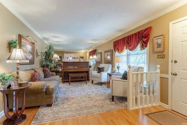 5497 E Sherwood Drive, Newburgh, IN 47630