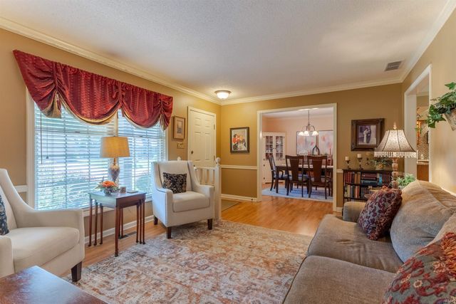 5497 E Sherwood Drive, Newburgh, IN 47630