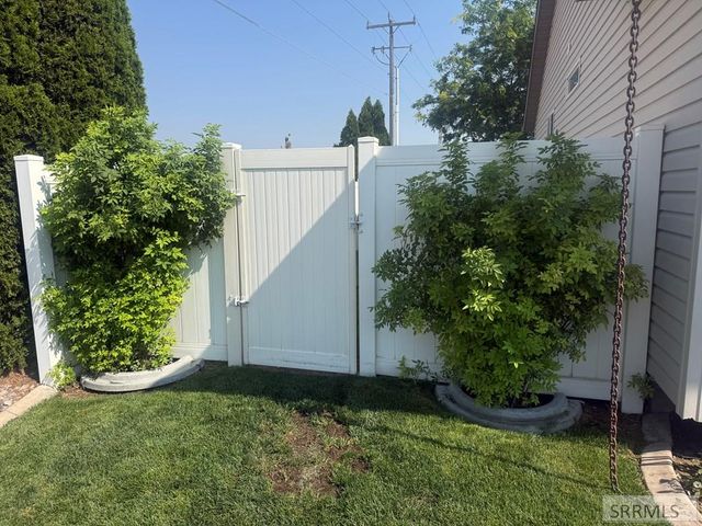 1996 Kinghorn Road, Pocatello, ID 83201