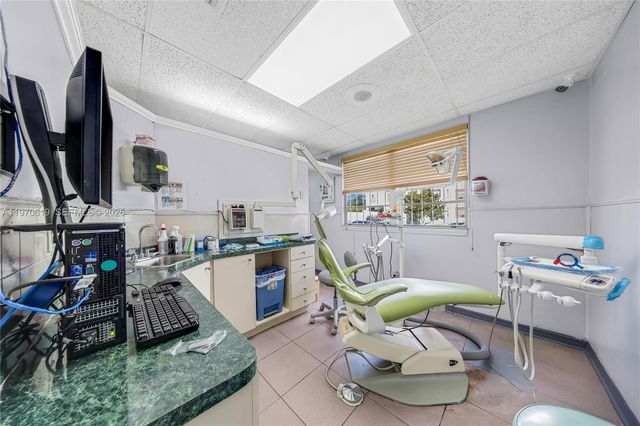 432 NW 12th Ave, Miami, FL 33128