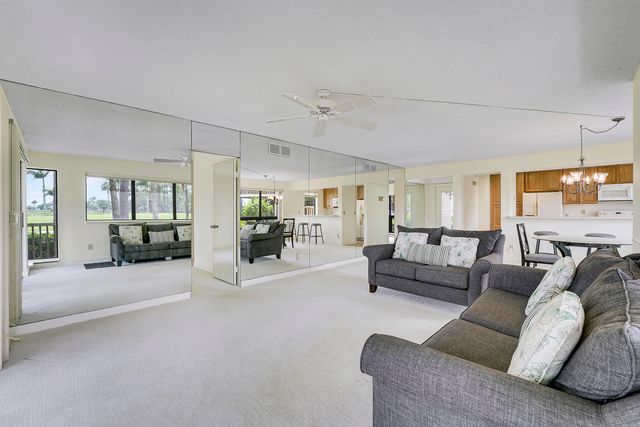 302 Brackenwood Circle, Palm Beach Gardens, FL 33418