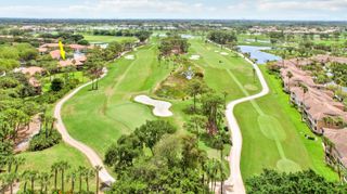 302 Brackenwood Circle, Palm Beach Gardens, FL 33418