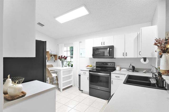 5285 NW 117TH Avenue, Coral Springs, FL 33076
