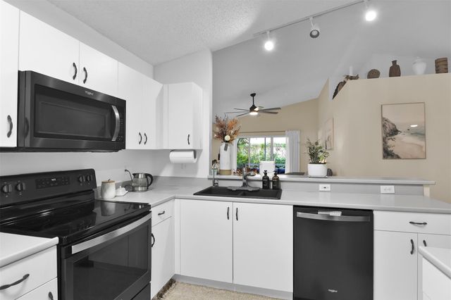 5285 NW 117TH Avenue, Coral Springs, FL 33076