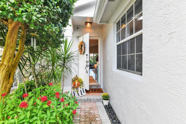 5285 NW 117TH Avenue, Coral Springs, FL 33076