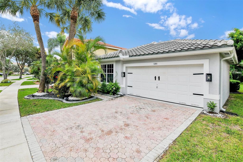5285 NW 117TH Avenue, Coral Springs, FL 33076