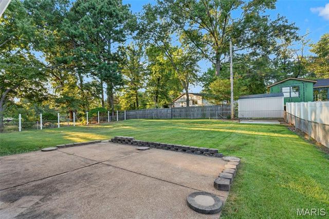 3865 Belcroft Drive, Florissant, MO 63034