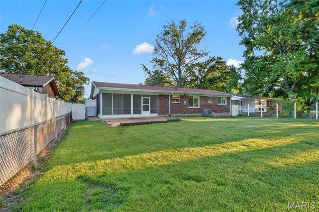 3865 Belcroft Drive, Florissant, MO 63034