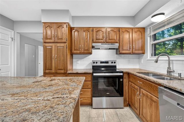3865 Belcroft Drive, Florissant, MO 63034