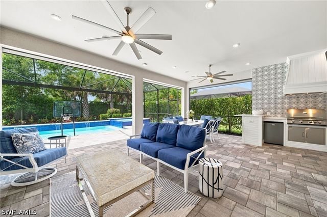 8884 Scarlotti PL, Naples, FL 34119