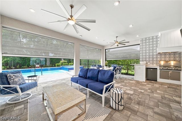 8884 Scarlotti PL, Naples, FL 34119