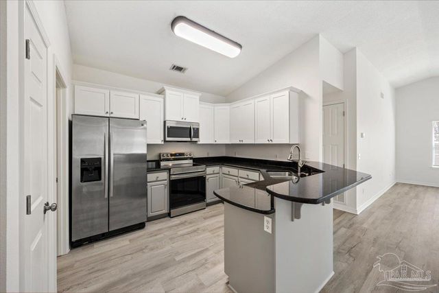 1710 Ivalea Cir, Navarre, FL 32566