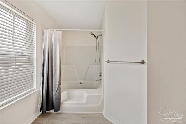 1710 Ivalea Cir, Navarre, FL 32566