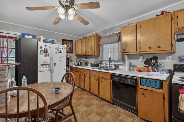 320 W Gary Street, Greenwood, AR 72936