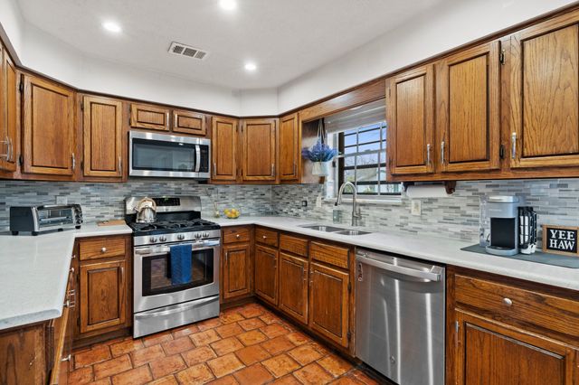 2653 Heatherwood Drive, Dallas, TX 75228