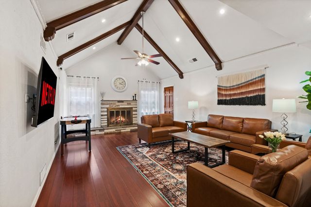 2653 Heatherwood Drive, Dallas, TX 75228