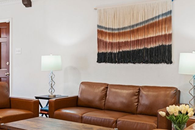 2653 Heatherwood Drive, Dallas, TX 75228