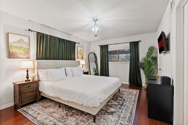 2653 Heatherwood Drive, Dallas, TX 75228