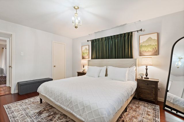 2653 Heatherwood Drive, Dallas, TX 75228