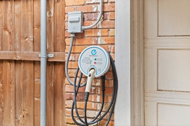 2653 Heatherwood Drive, Dallas, TX 75228