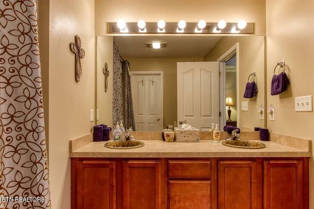 332 Meriwether Way, Pigeon Forge, TN 37863