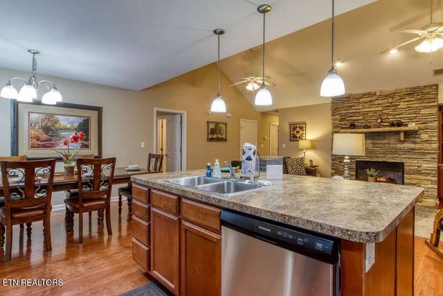 332 Meriwether Way, Pigeon Forge, TN 37863