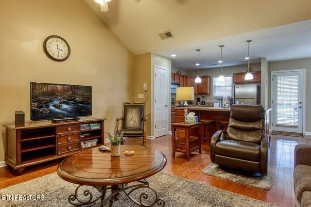 332 Meriwether Way, Pigeon Forge, TN 37863