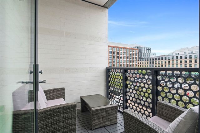 40 Traveler St 410, Boston, MA 02118
