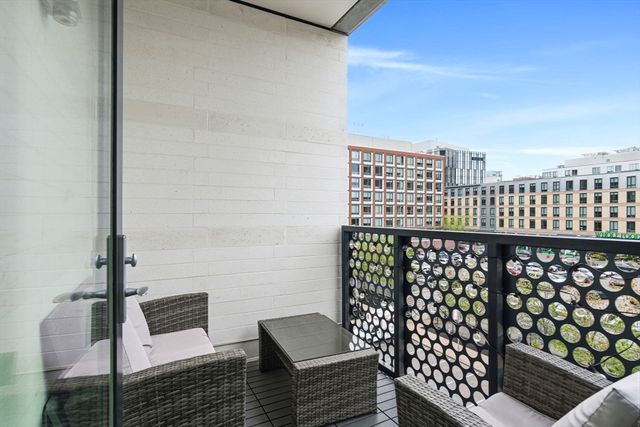 40 Traveler St 410, Boston, MA 02118