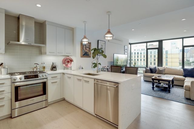 40 Traveler St 410, Boston, MA 02118