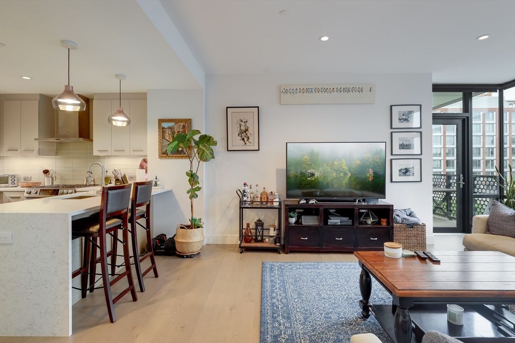 40 Traveler St 410, Boston, MA 02118