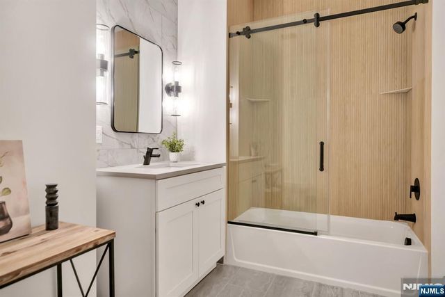 107 Encampment Court, Montville Township, NJ 07082