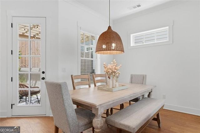 2010 Cottonwood Lane, Woodstock, GA 30188