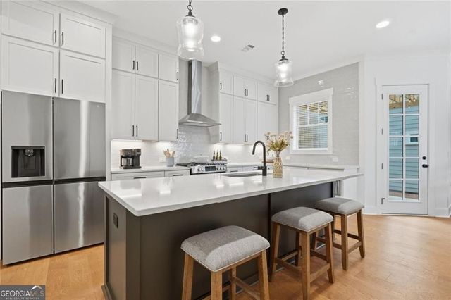 2010 Cottonwood Lane, Woodstock, GA 30188