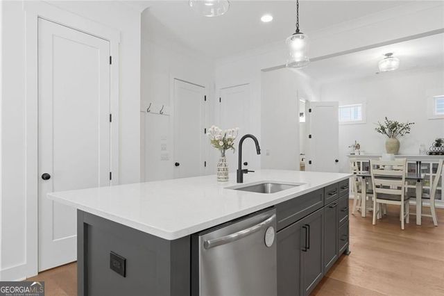 2010 Cottonwood Lane, Woodstock, GA 30188