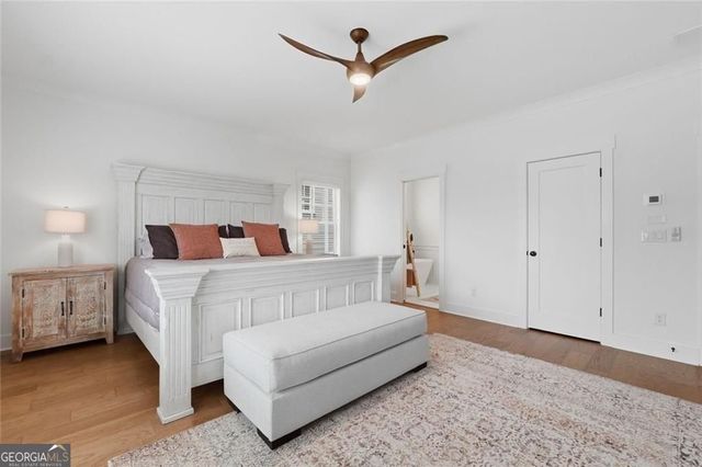 2010 Cottonwood Lane, Woodstock, GA 30188