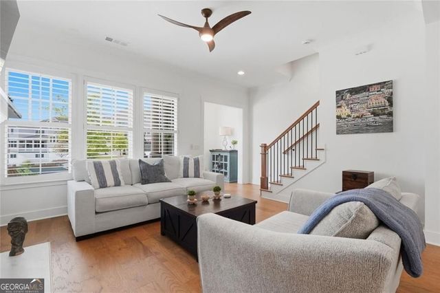 2010 Cottonwood Lane, Woodstock, GA 30188