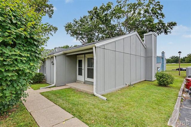 176 Harbor View Drive, Lake St Louis, MO 63367