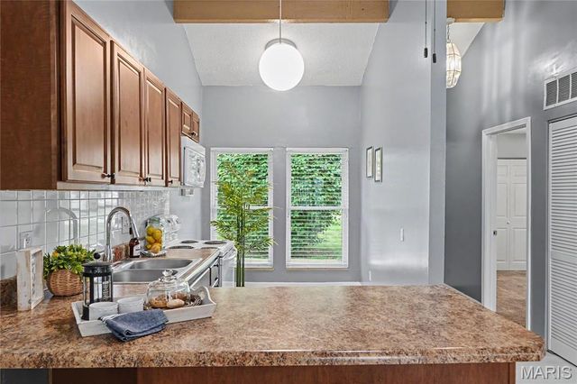176 Harbor View Drive, Lake St Louis, MO 63367