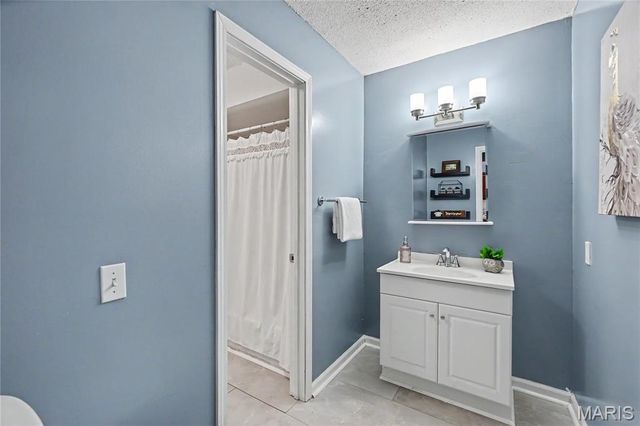 176 Harbor View Drive, Lake St Louis, MO 63367