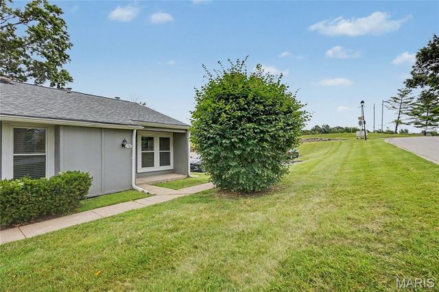 176 Harbor View Drive, Lake St Louis, MO 63367