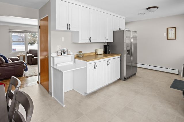 1904 4th Street S, Moorhead, MN 56560