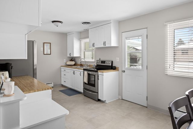 1904 4th Street S, Moorhead, MN 56560