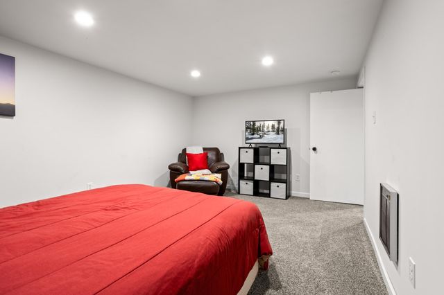 1904 4th Street S, Moorhead, MN 56560