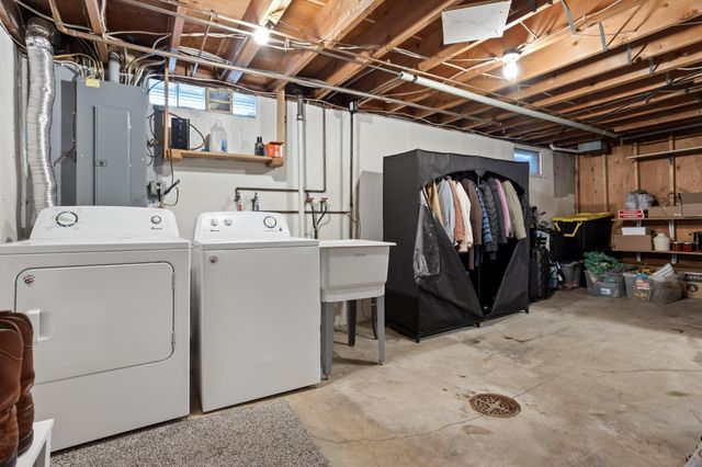 1904 4th Street S, Moorhead, MN 56560